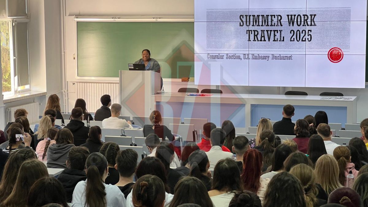 Vizita oficială la USV Iași: Tamara Mitchell, Vice-Consul al Ambasadei SUA, susține o prezentare pentru studenți