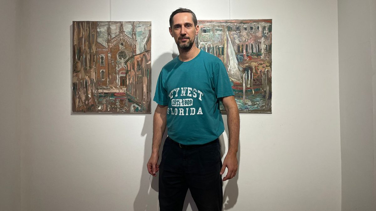 Picturile artistului Sorin Scurtulescu, atracția principală a expoziției „Rezidența Tescani 2023, 2024” de la Palatul Culturii din Iași