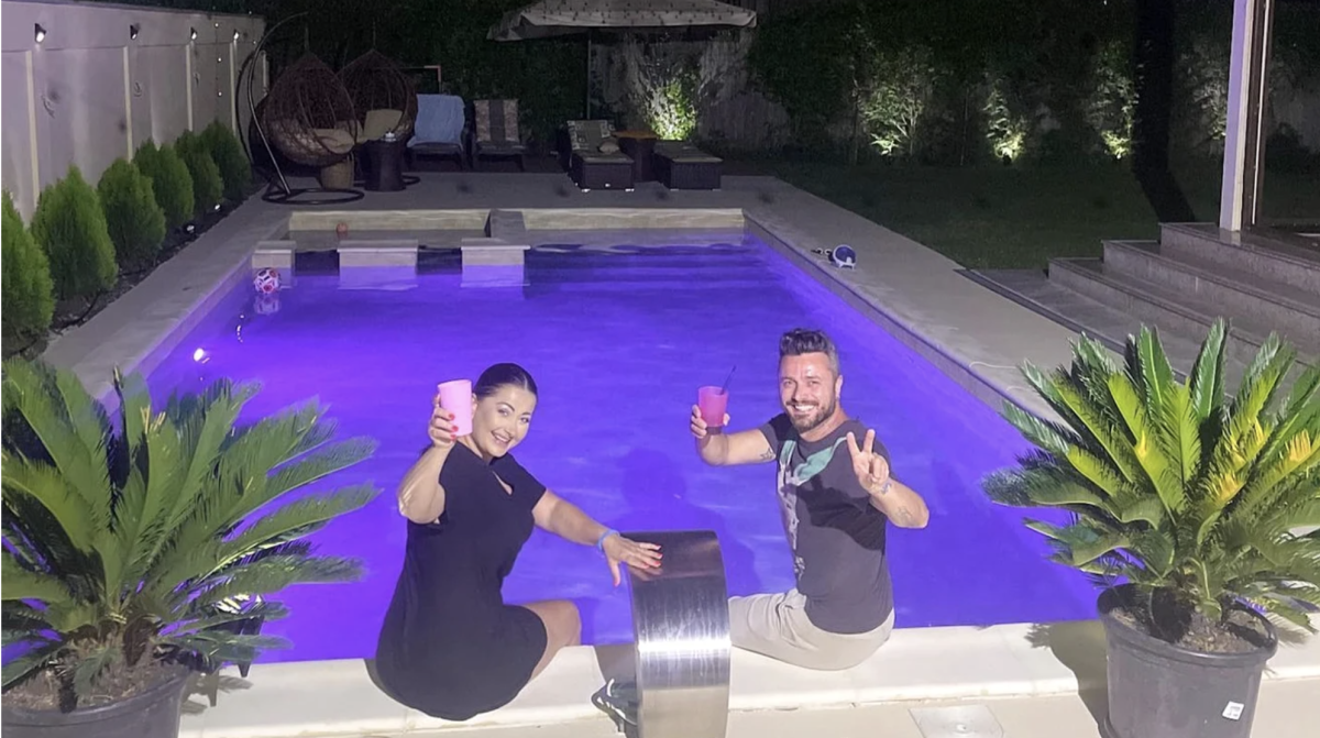 Ultima baie în piscină din anul acesta: Reacțiile fanilor Gabrielei Cristea și Tavi Clonda