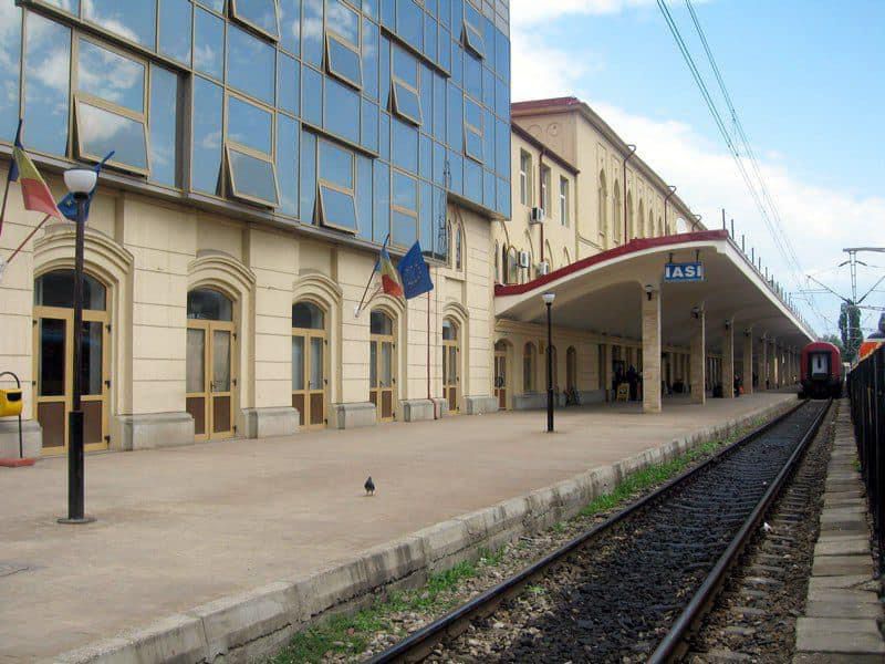 Polițiștii din cadrul Secției Regionale Poliție Transporturi Iași, îngeri salvatori pentru un tânăr de 18 ani