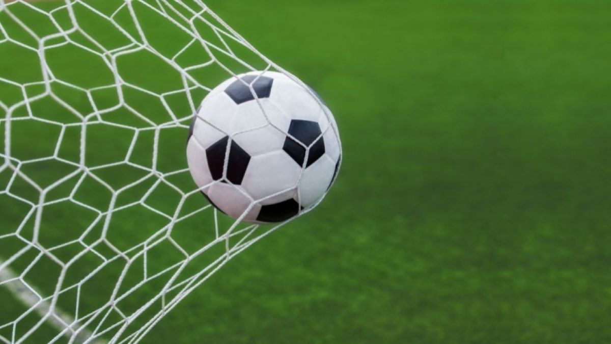 Cât durează un meci de fotbal? Ce record a fost consemnat în anul 1946?