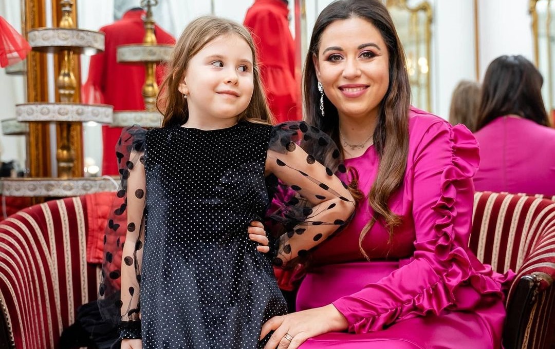 Câți bani câștigă Isa, fiica Oanei Roman, la doar 10 ani. ”Face de patru ori mai mult decât…”