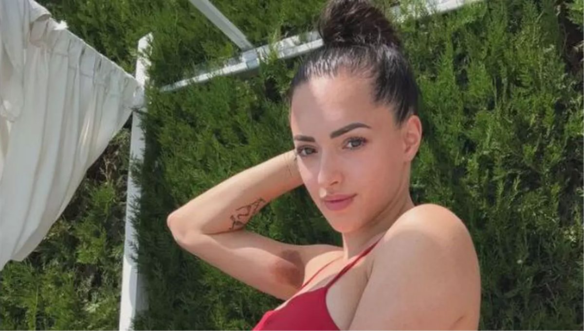 Larisa Iordache, cu burtica de gravidă la vedere. Fosta gimnastă a spus ce nume va avea bebelușul