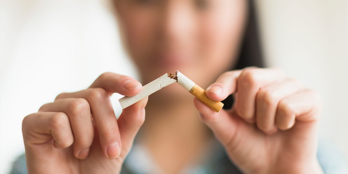Leacuri bătrânești pentru fumat. Cum poți să scapi de fumat cu ajutorul sunătoarei