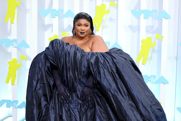 Lizzo, transformare dramatică! Cântăreața de 36 de ani dezvăluie secretele care au ajutat-o ​​să slăbească