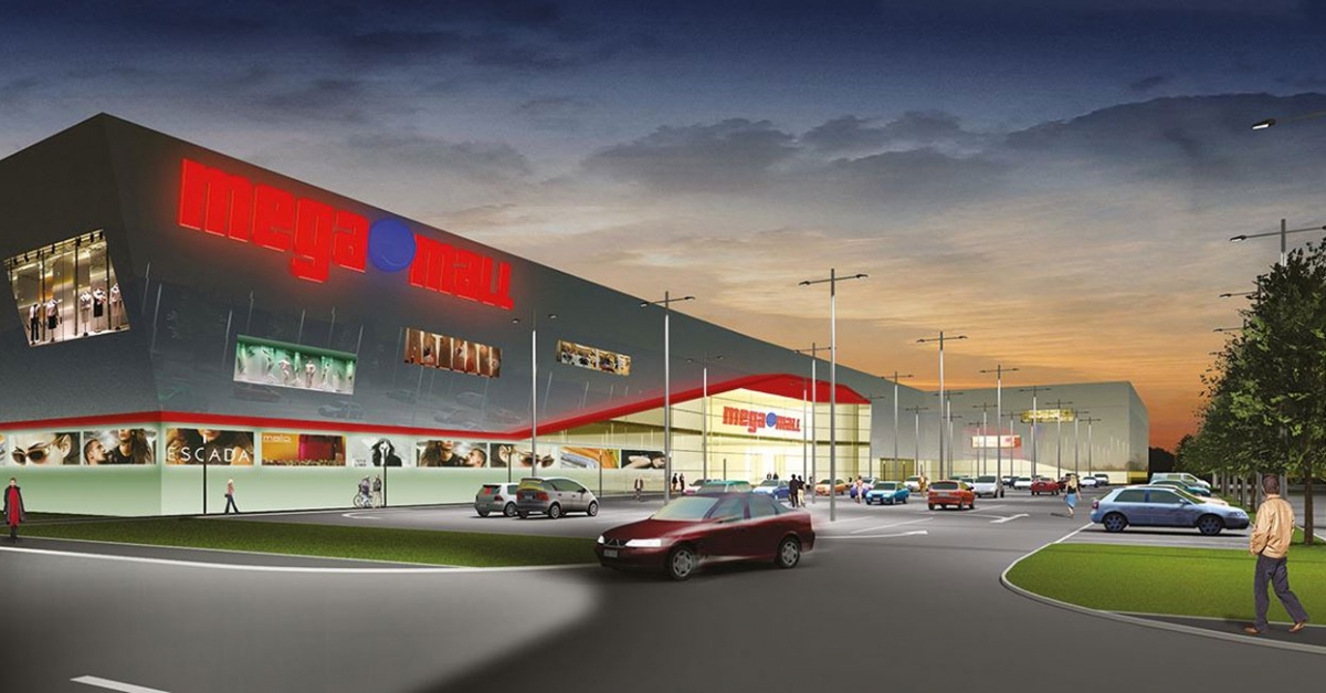 Miliardar britanic, apropiat de Casa Regală, cumpără două mall-uri în România