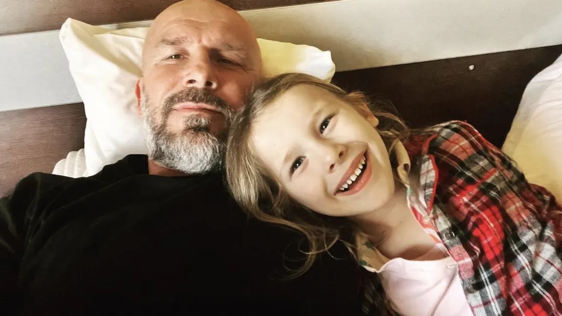 Cătălin Zmărăndescu și fiica sa, Matilda, au fost medaliați cu aur la o competiție europeană. „Dacă are emoții, le ascunde”