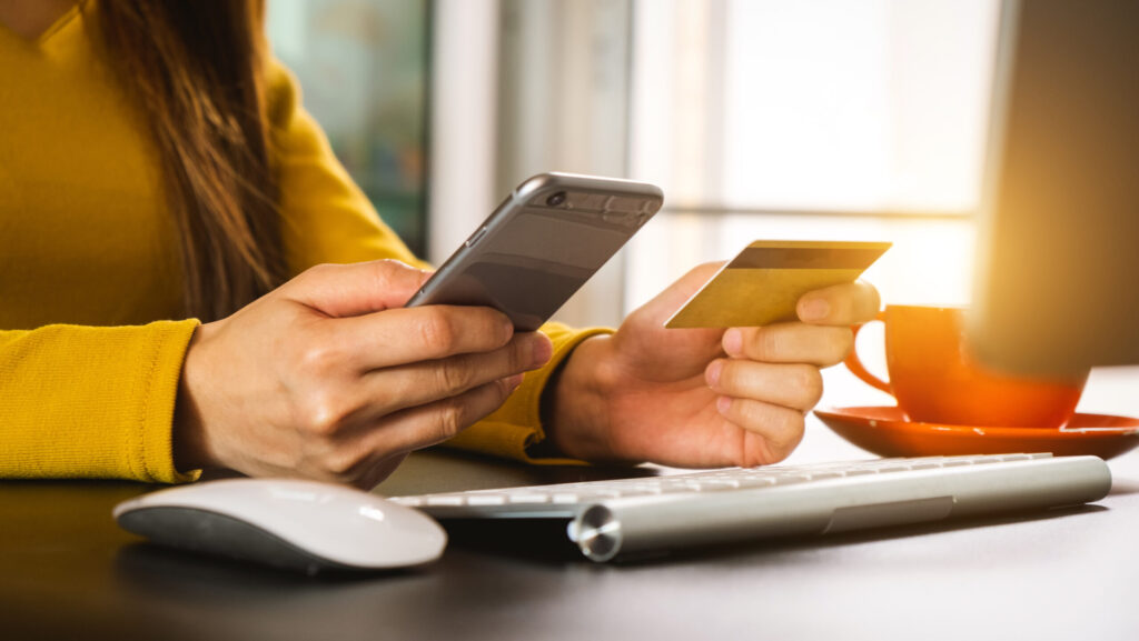 O nouă metodă de plată pentru români! Se folosește telefonul mobil și nu sunt necesare datele bancare
