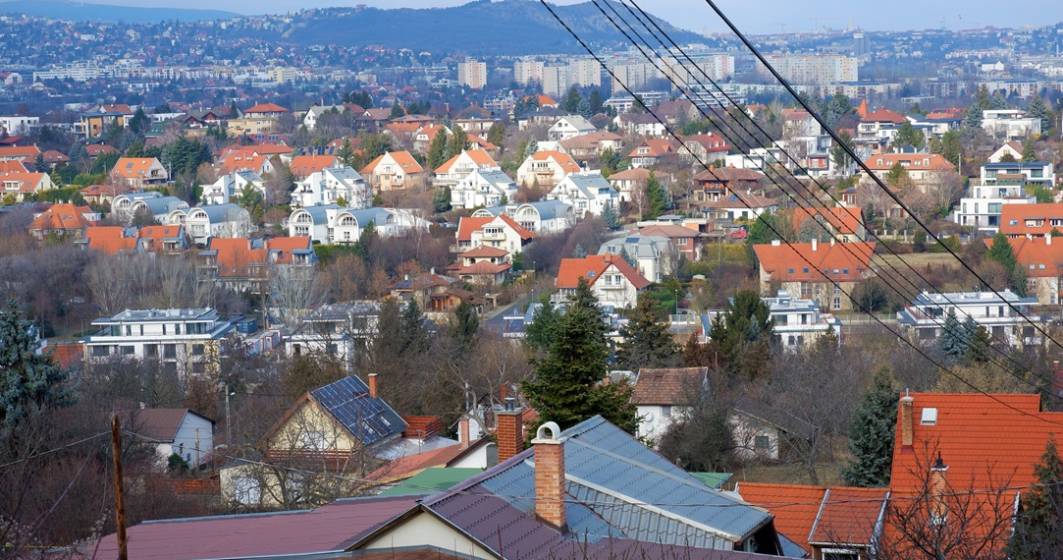 Tot mai mulți români își cumpără case în acest colț de paradis! Cât costă o locuință