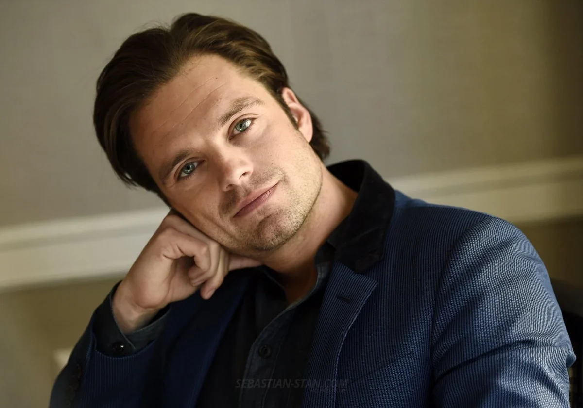 Sebastian Stan, despre rolul său din „A Different Man”: „Pentru un băieţel din România înseamnă foarte mult”