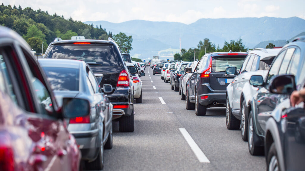 Decizie importantă pentru toți șoferii din România! Iată ce îi așteaptă pe conducătorii auto începând de anul viitor