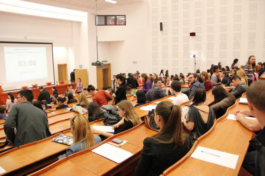 Bursele studenţilor au fost majorate. Ligia Deca a aprobat noul ordin
