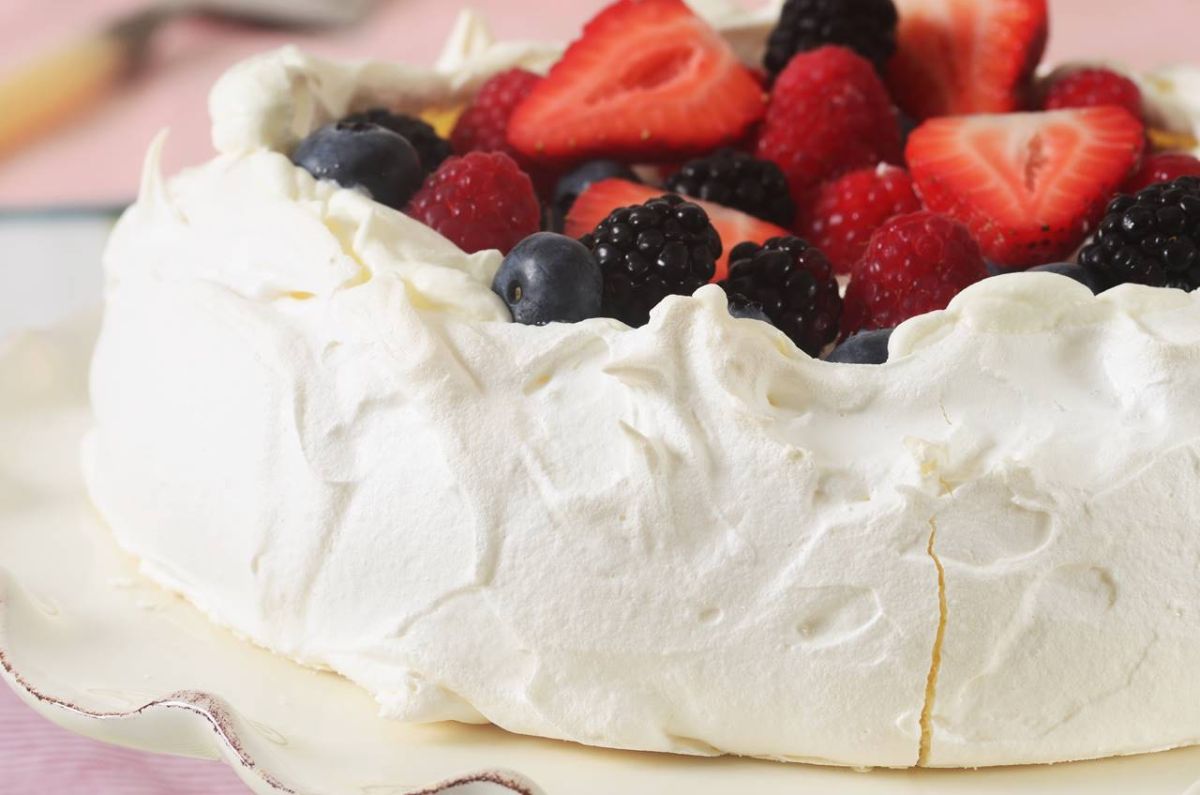 Cum se face tortul Pavlova. Un desert rafinat și delicios