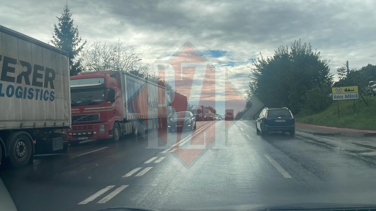 Trafic îngreunat în CUG. Zeci de camioane blochează străzile