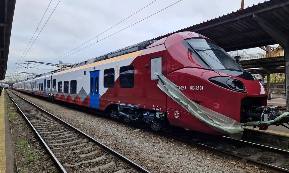Modificări în circulaţia trenurilor de călători, cu ocazia trecerii la ora de iarnă