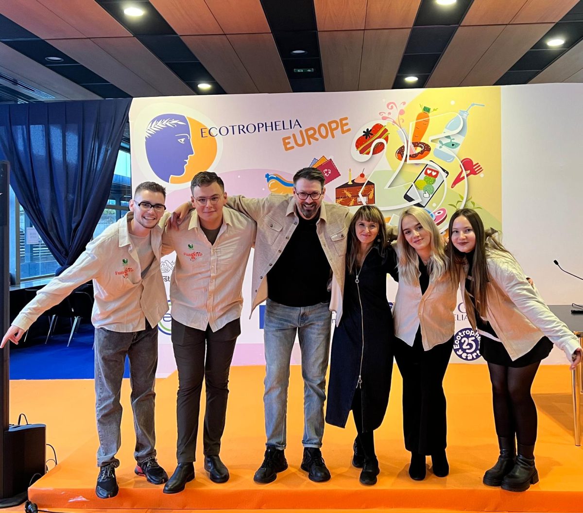 USV Iași reprezintă România la Ecotrophelia Europe 2024 cu pasta-cremă vegană „FungiYo”. Inovație și sustenabilitate pe masa internațională la SIAL Paris 2024