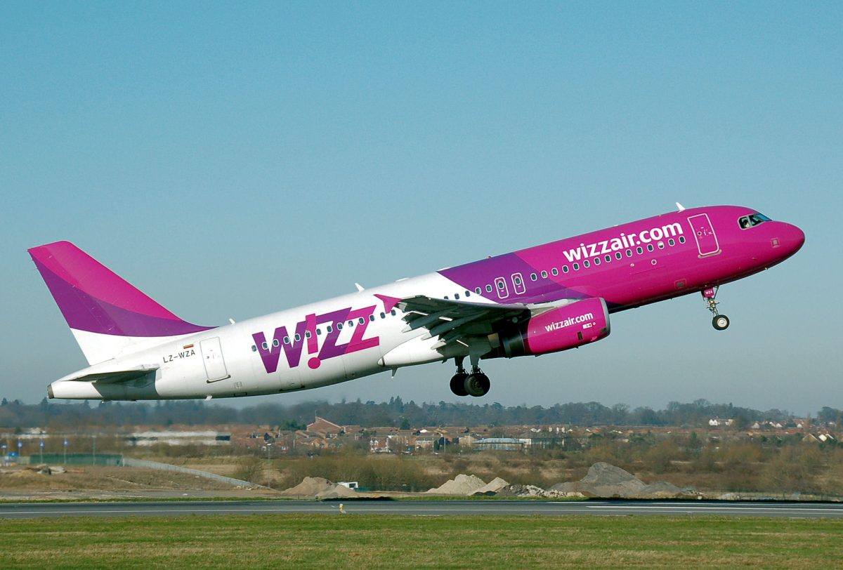 O companie aeriană suspendă zborurile către România. Wizz Air a anunțat că oferă tarife speciale pentru călătorii afectaţi