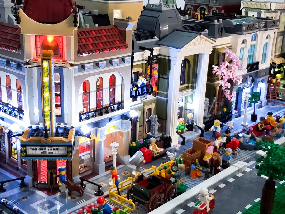 Brickenburg In My Town – Zilele Fanilor LEGO® revine cu o nouă surpriză în Iulius Town, iar Game ON! Festival aduce board games