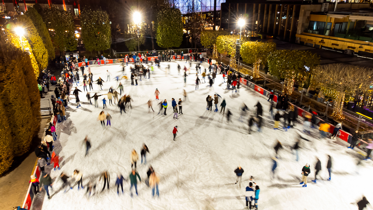 Patinoarul Palas Ice se deschide miercuri. Vino împreună cu cei dragi și bucurați-vă de magia gheții!