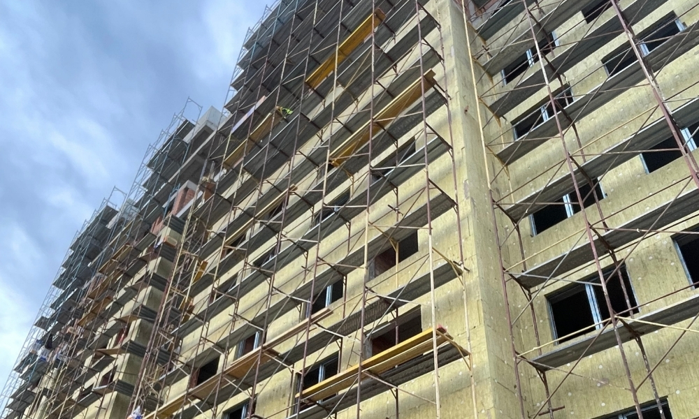 Progresul lucrărilor pe șantier la Dimineții By Inamstro: Lucrările de fațadă în plină desfășurare