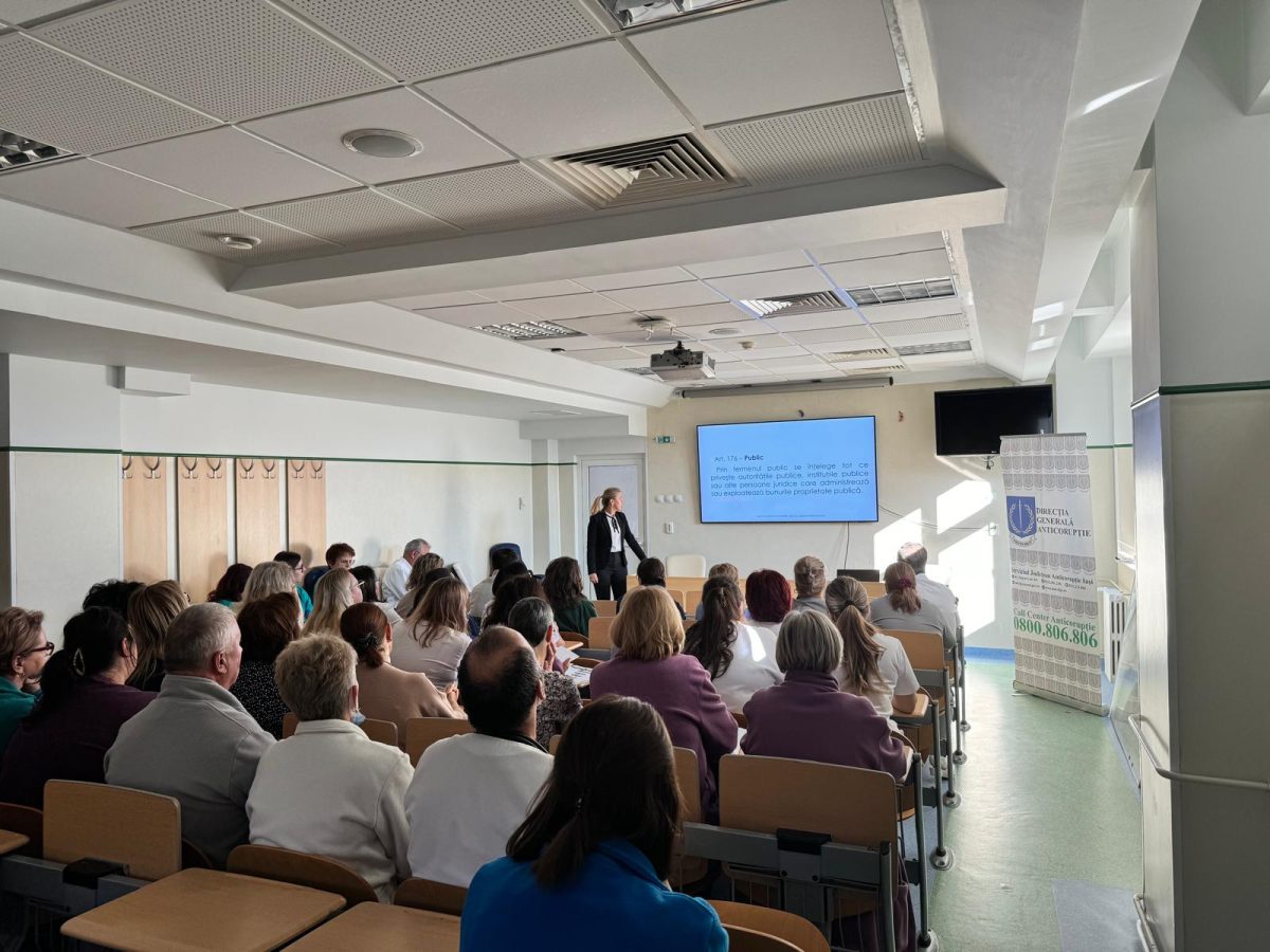 Activitate de educaţie anticorupţie desfășurată de ofițerii de prevenire la Institutul Regional de Oncologie Iași