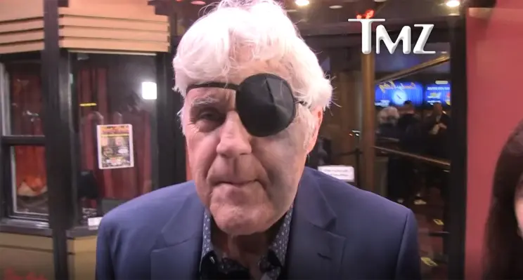 Cum s-a ales Jay Leno cu ochiul vânăt: „La această vârstă continui să faci aceleași lucruri stupide”