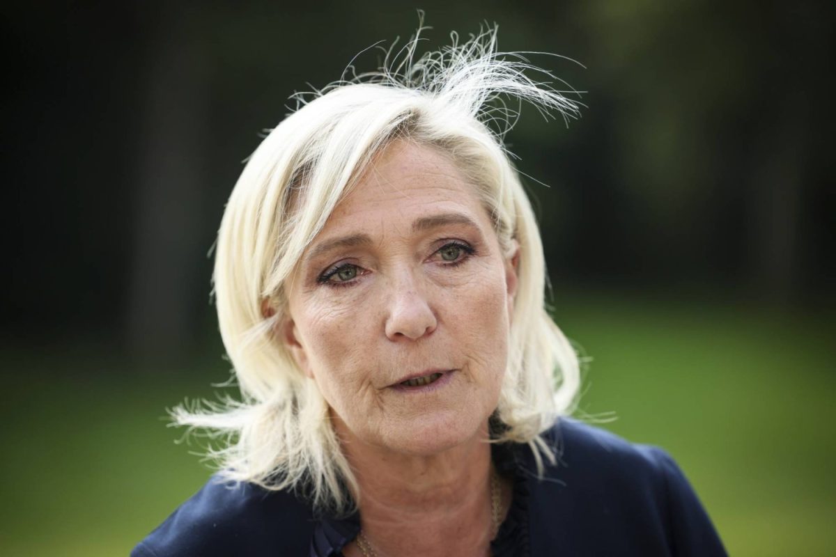 Procurorii francezi cer închisoare pentru Marine Le Pen și blocarea dreptului de a candida