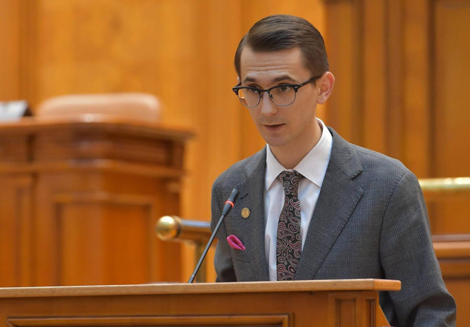 Habarnistul vicepreședinte ANCOM, Pavel Popescu, nu mai vrea să se închidă Tik Tok! Trebuie să-și dea de urgență demisia