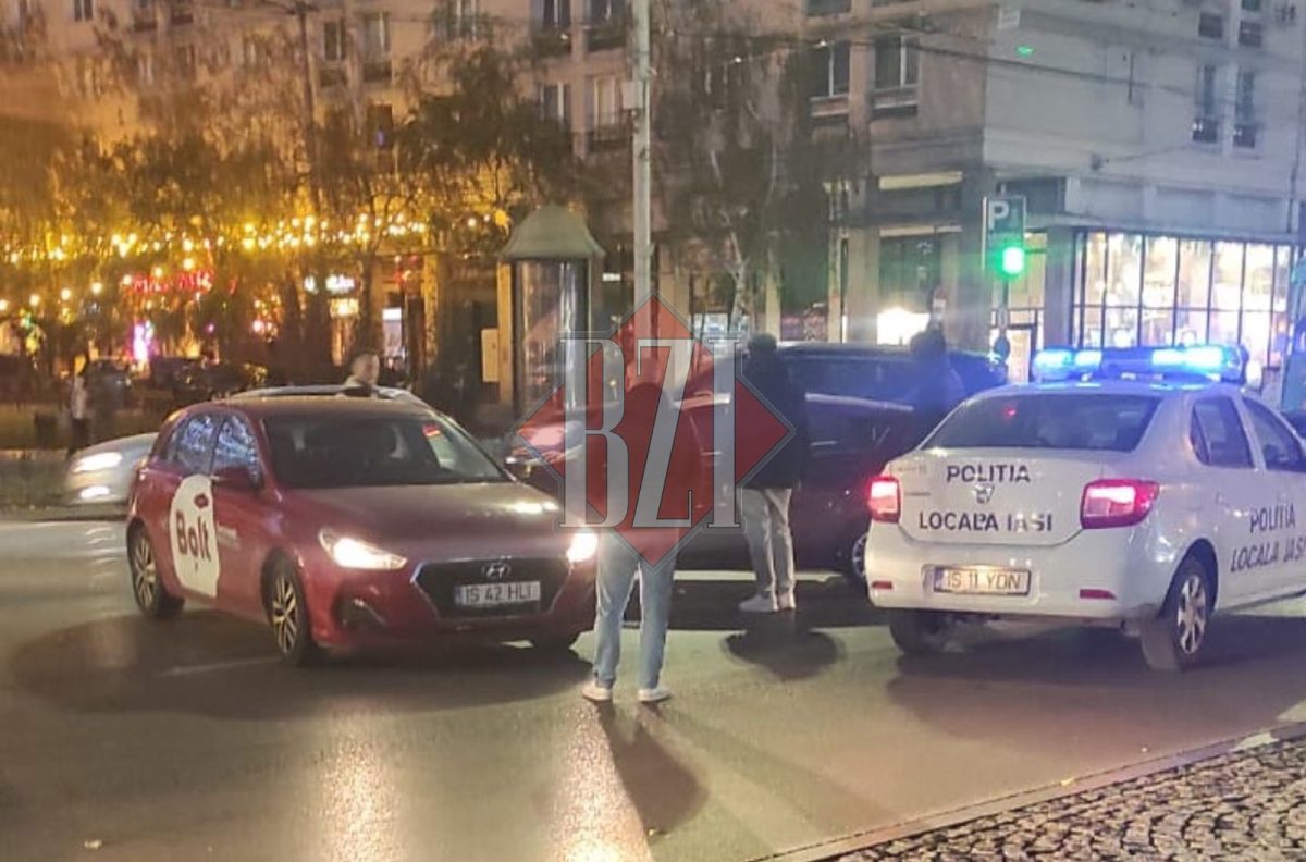 Accident rutier în municipiul Iași! A avut loc o tamponare între trei mașini