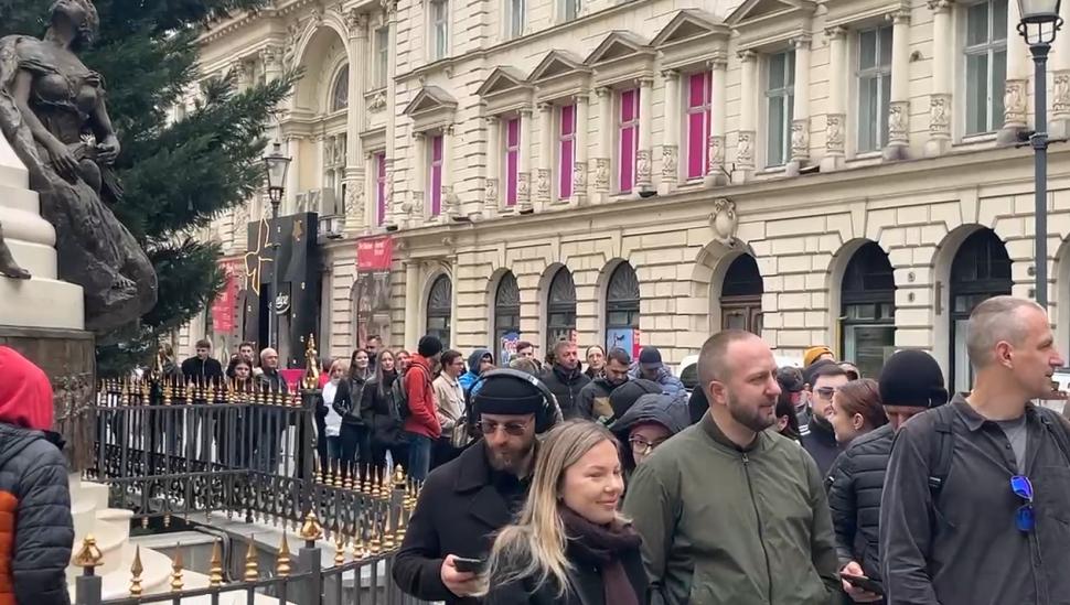 Alerte cu bombă la secții de votare din Marea Britanie și Germania