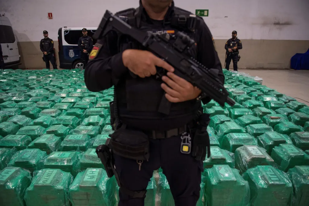 Captură record de cocaină: Rețea de corupție deconspirată, cu un fost șef al poliției în prim-plan
