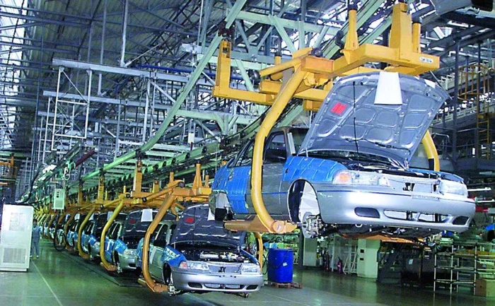 Val de concedieri în industria auto! Mii de oameni rămân fără job