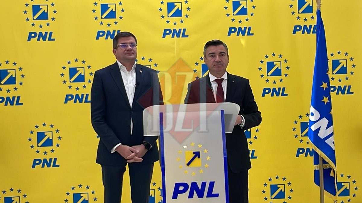 Costel Alexe și Mihai Chirica, conferință de presă la Iași