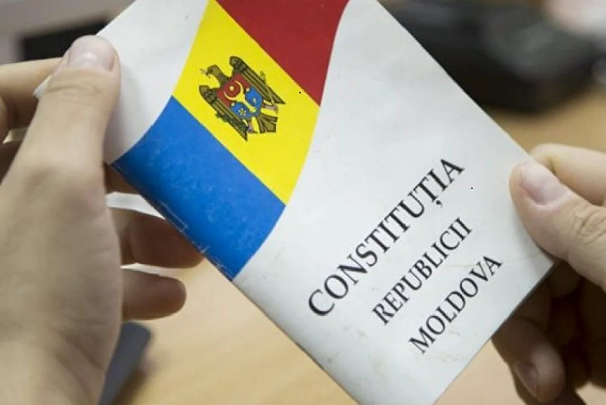Constituţia Republicii Moldova, modificată prin referendum, a fost publicată. Integrarea în Uniunea Europeană a devenit obiectiv strategic