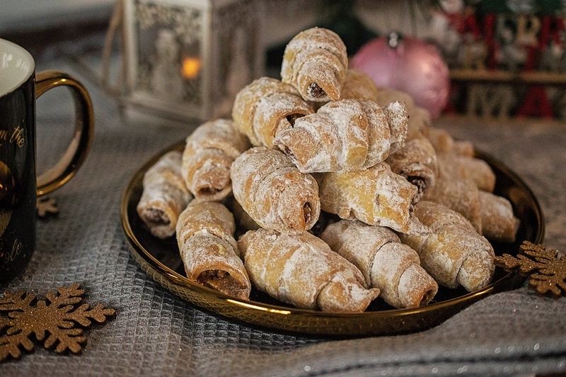 Cornulețe cu untură și oțet. Rețeta veche, așa cum le făcea bunica!