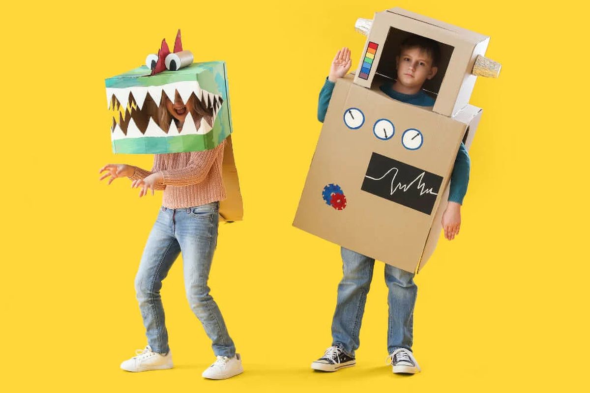 Costume din materiale reciclabile pentru băieți. Idei sustenabile și creative