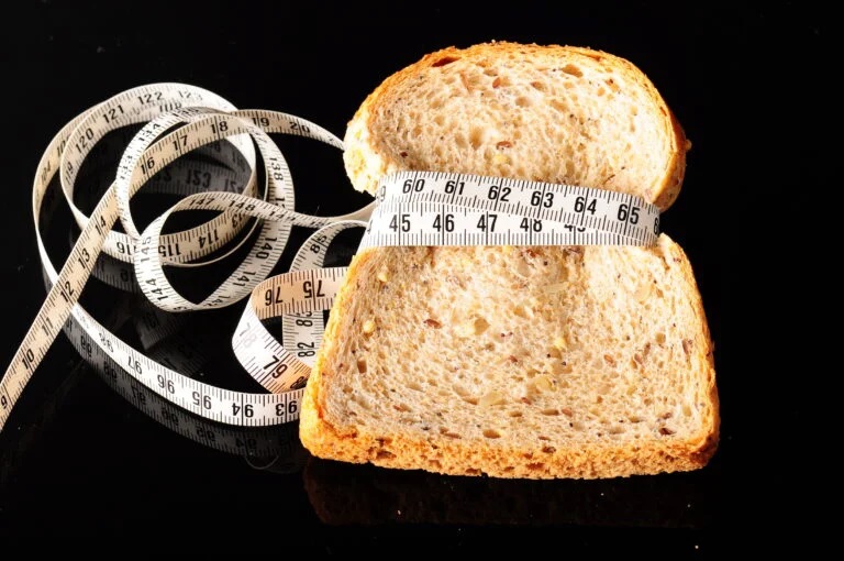 Rețeta de pâine fără gluten, cu doar două ingrediente. Perfectă pentru cei care vor să slăbească!
