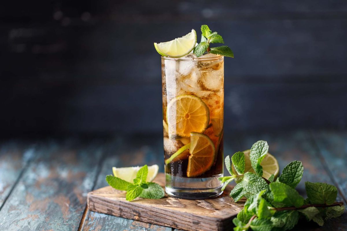 Rețetă de Cuba Libre. Cel mai savuros cocktail pe bază de rom
