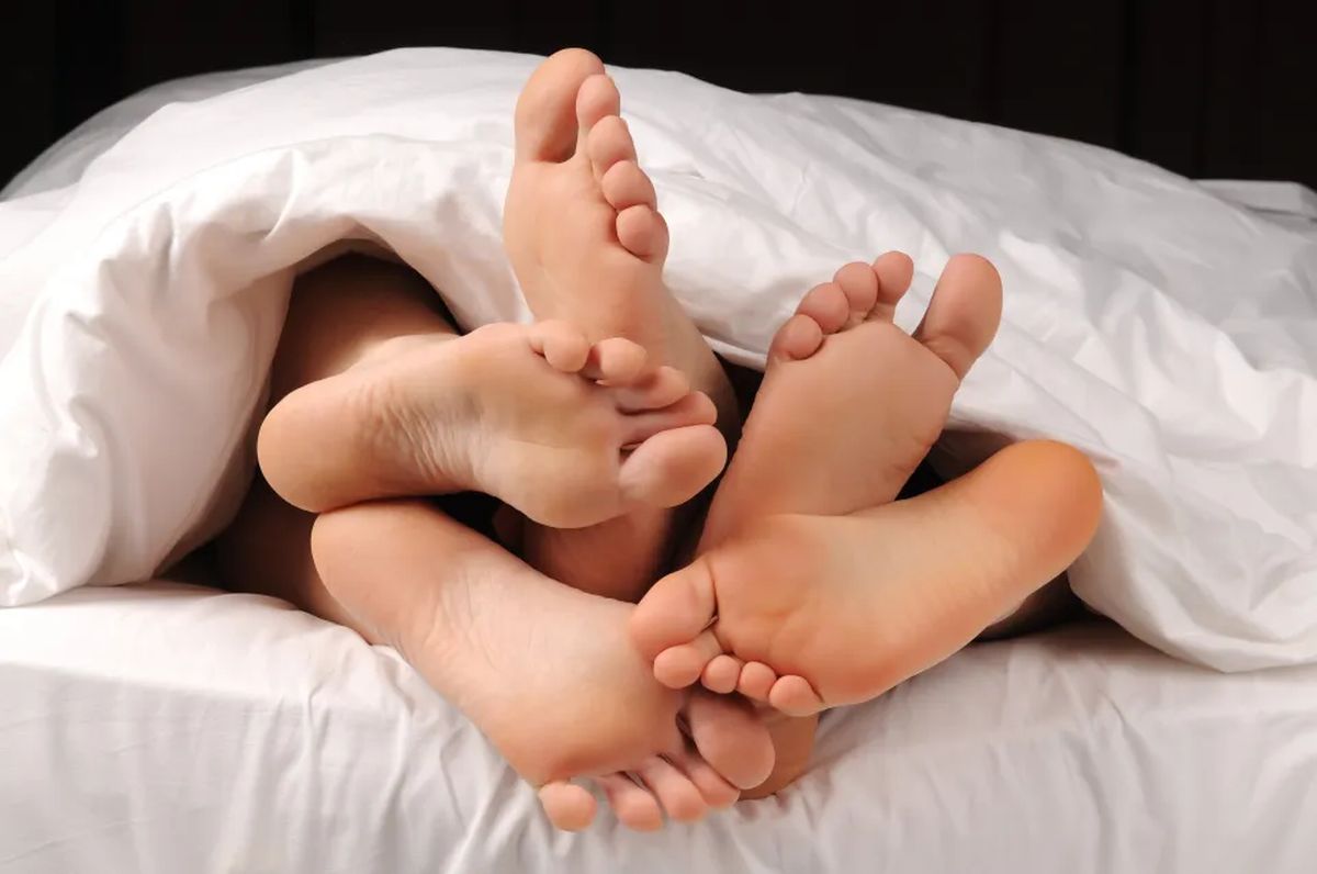Își ascund „viața secretă”! Un cuplu întreține relații sexuale cu străini
