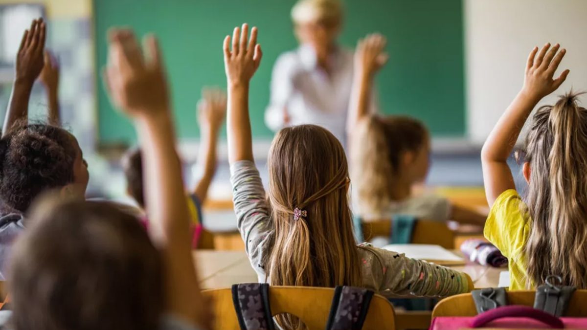 Când intră elevii în vacanța de iarnă în 2024. Care este situația pentru angajați