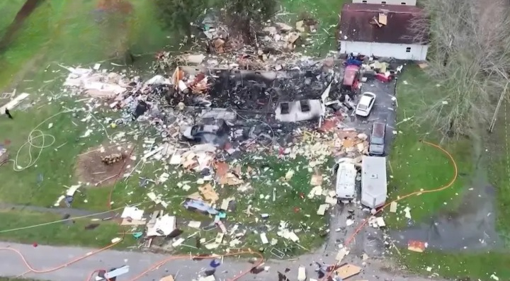 Tragedie devastatoare într-un orășel: Două vieți pierdute după ce o casă a explodat