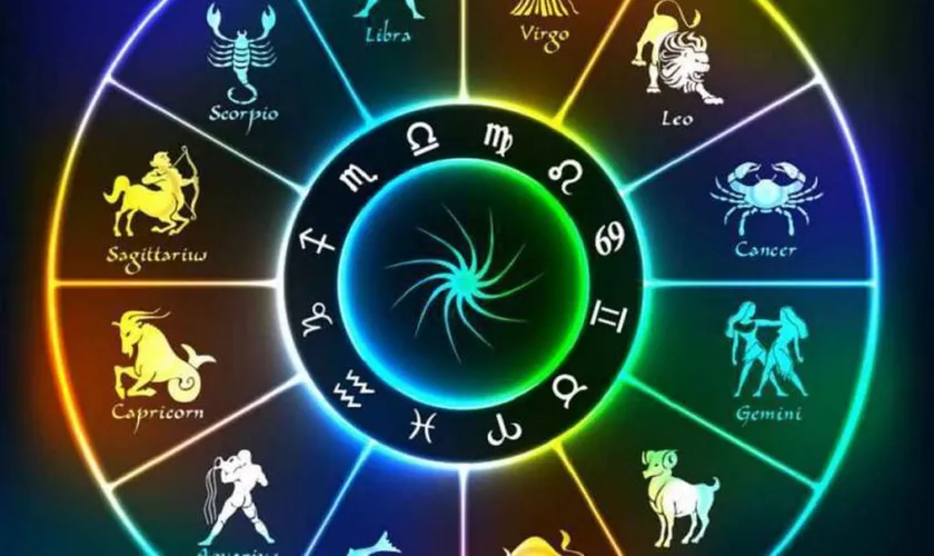 Horoscop zilnic, 4 noiembrie 2024. Racii, Fecioarele și Capricornii sunt preocupați de dragoste