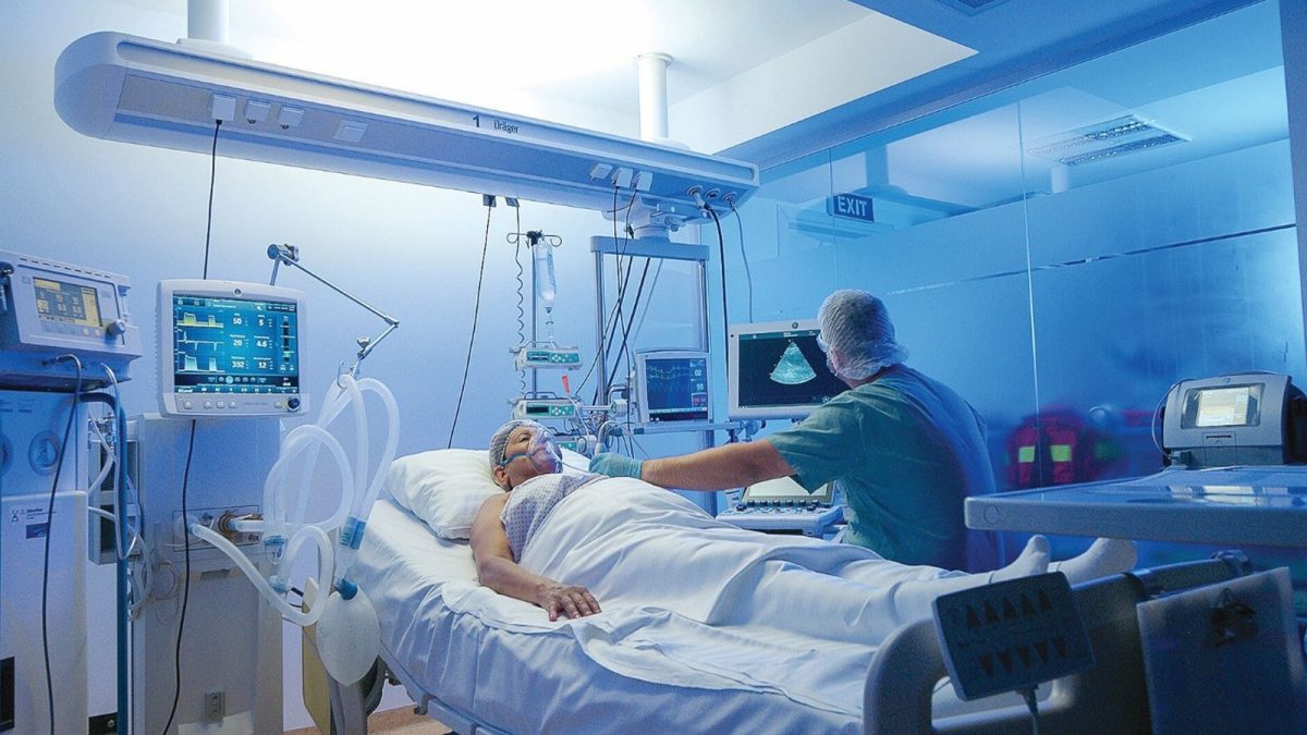 Tot mai mulți ieșeni ajung la spital din cauza infecțiilor respiratorii acute! Numărul de cazuri a crescut în ultima săptămână