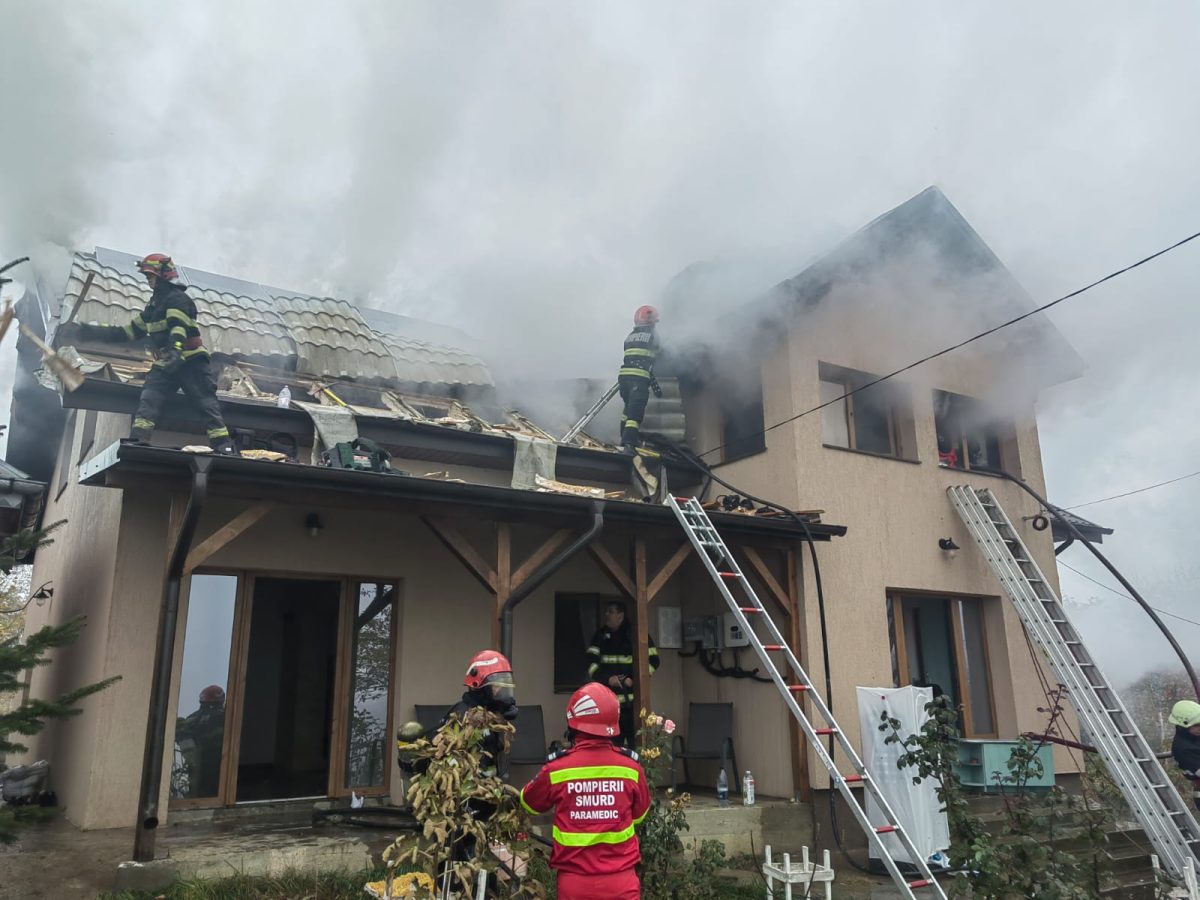 Incendiu în județul Iași! O casă din comuna Popricani a fost cuprinsă de flăcări