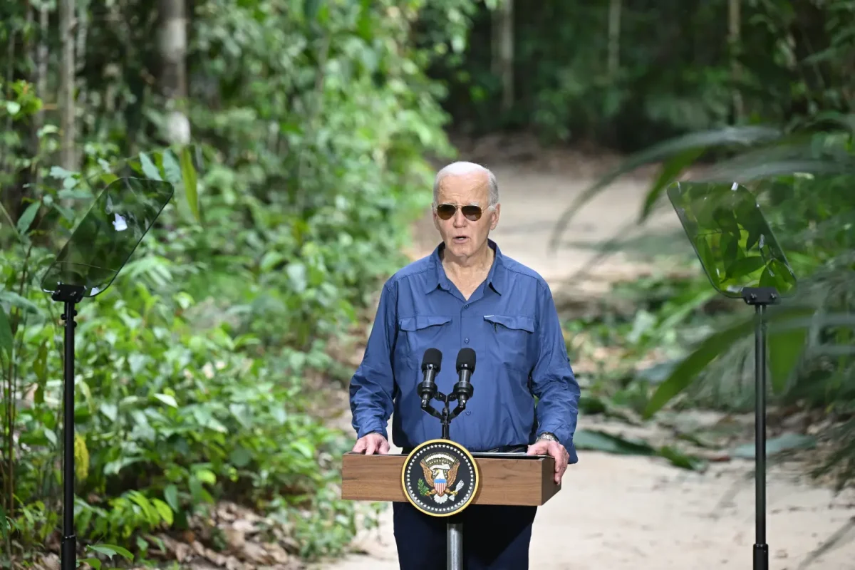 Președintele Biden face istorie: Primul lider în funcție care pășește în inima Amazonului 