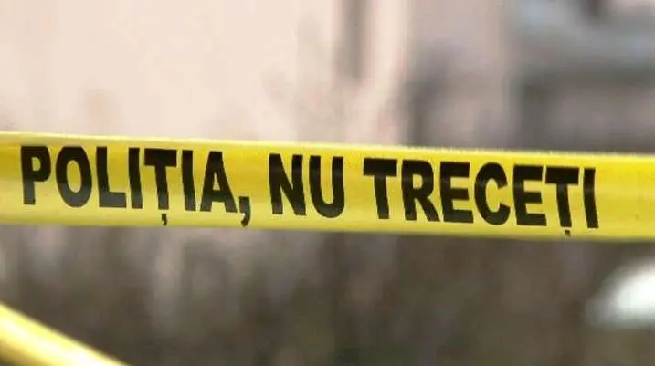 Tragedie în Tătărași! O elevă de 14 ani s-a spânzurat aseară. A fost găsită de părinți într-o anexă