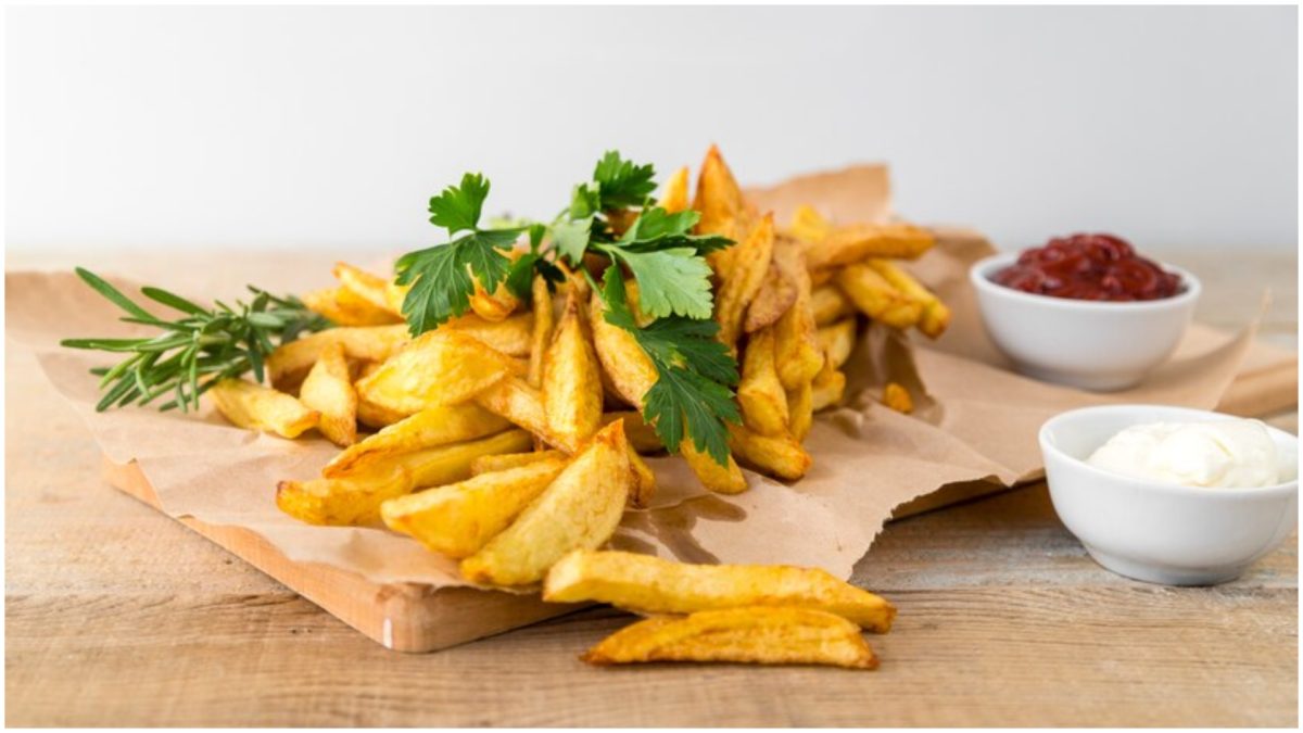 Cât a ajuns că coste o porție de cartofi prăjiți la restaurante! Prețul este ireal