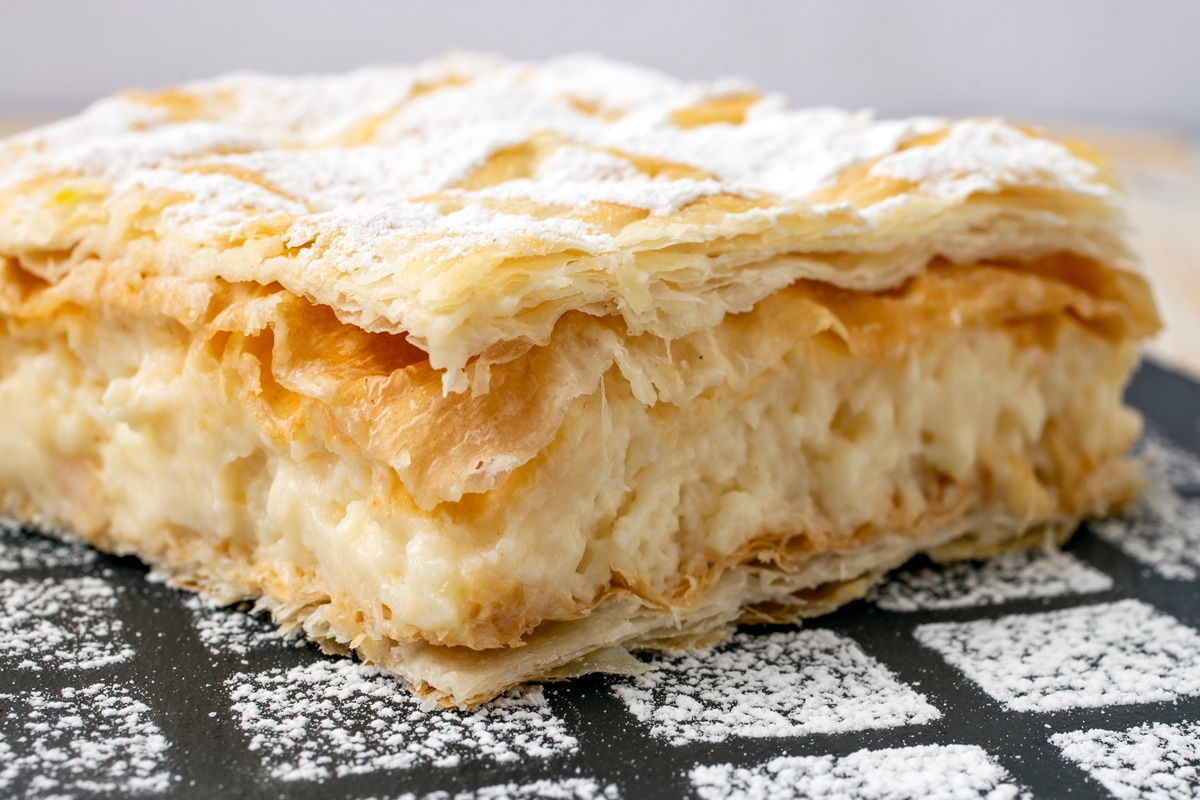 Crema pentru cremșnit, secretul din spatele celui mai irezistibil desert!