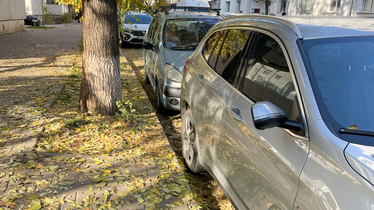 Ieșenii din cartierul Nicolina și-au găsit mașinile distruse când au coborât din bloc. Localnicii se tem pentru siguranța lor