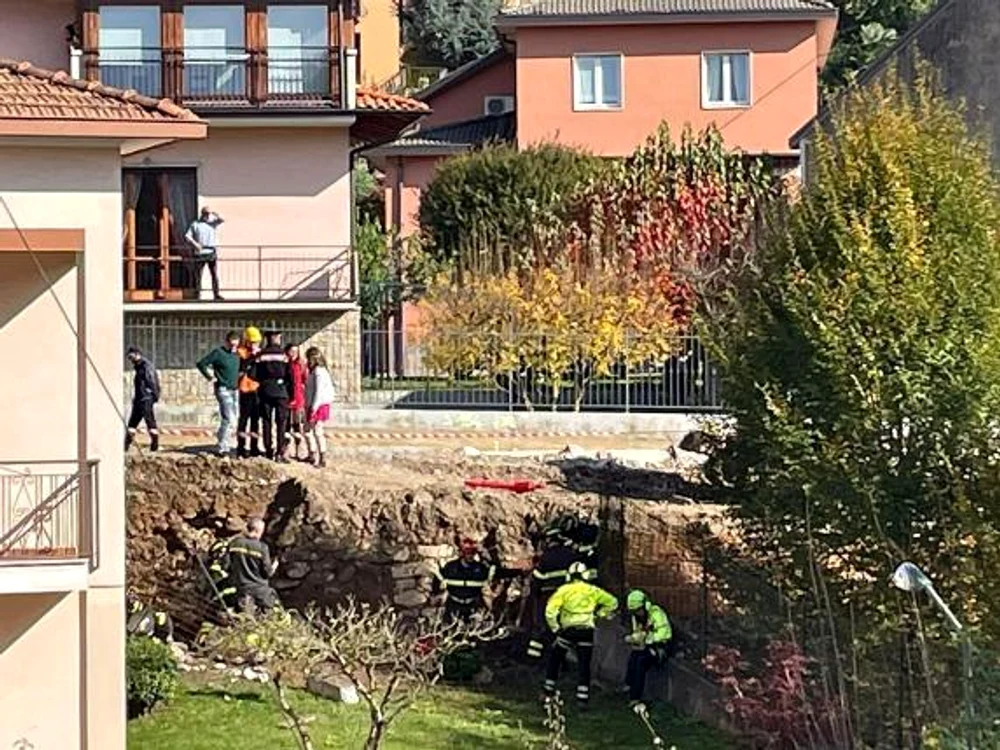 Tragedie pe un șantier din Italia: Un muncitor român de 44 de ani a murit strivit de un zid prăbușit